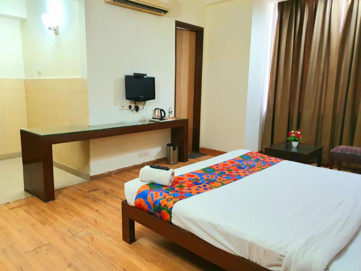 Hotel Merriment Alpha Noida Exterior foto