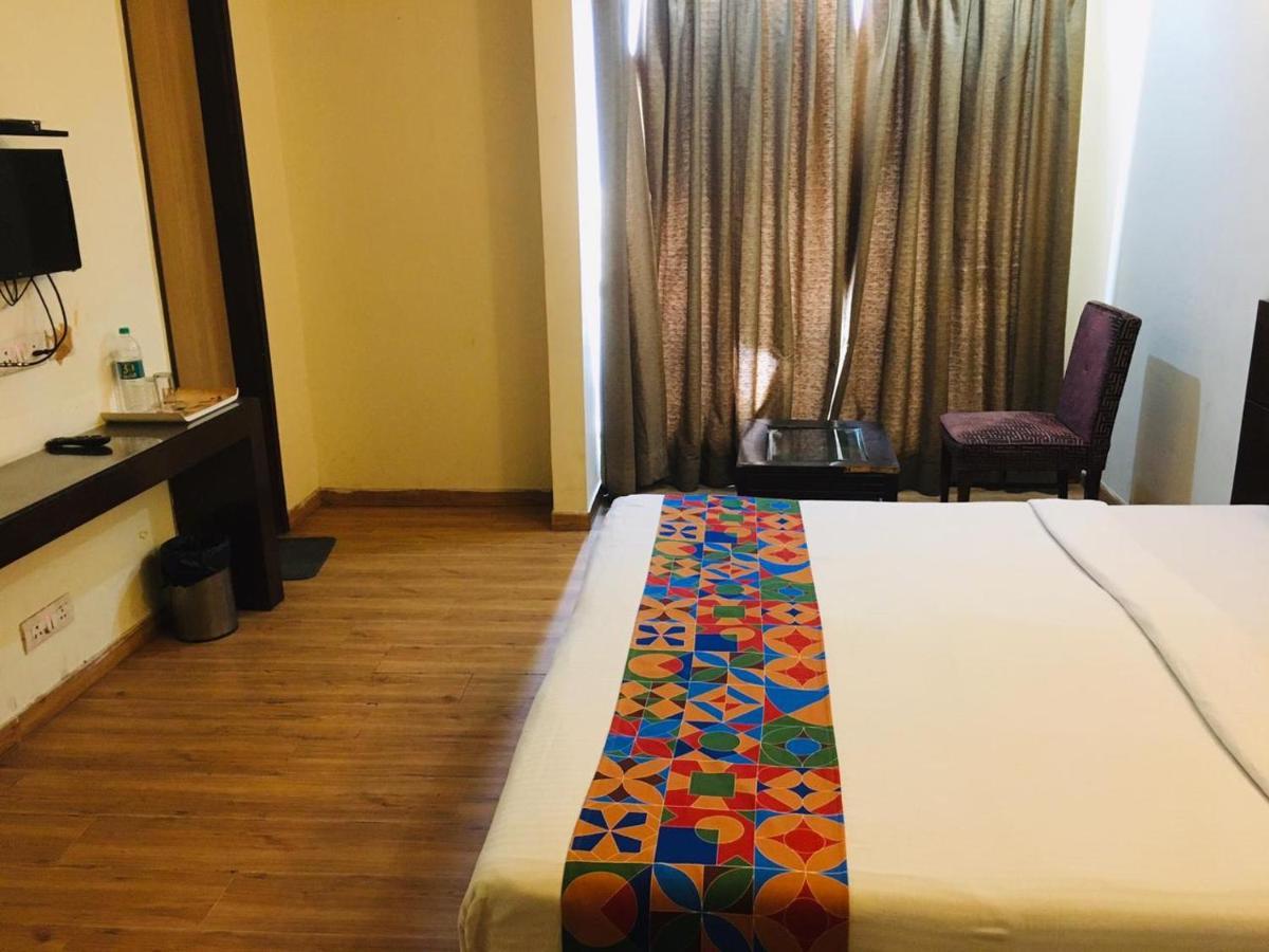 Hotel Merriment Alpha Noida Exterior foto